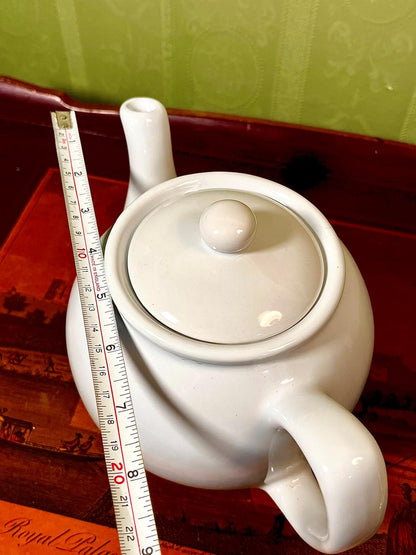 Vintage White Ceramic Teapot with Lid | Classic Tea Pot
