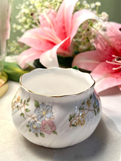 Vintage Queen’s Rosina Diana Fine Bone China Floral Sugar Bowl Approx. 8 cm