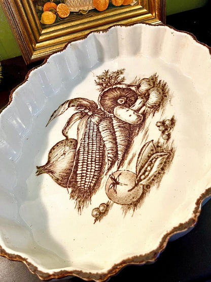 Vintage Harvest Vegetable Serving Dish or Pie Dish 33 cm Scalloped Rim