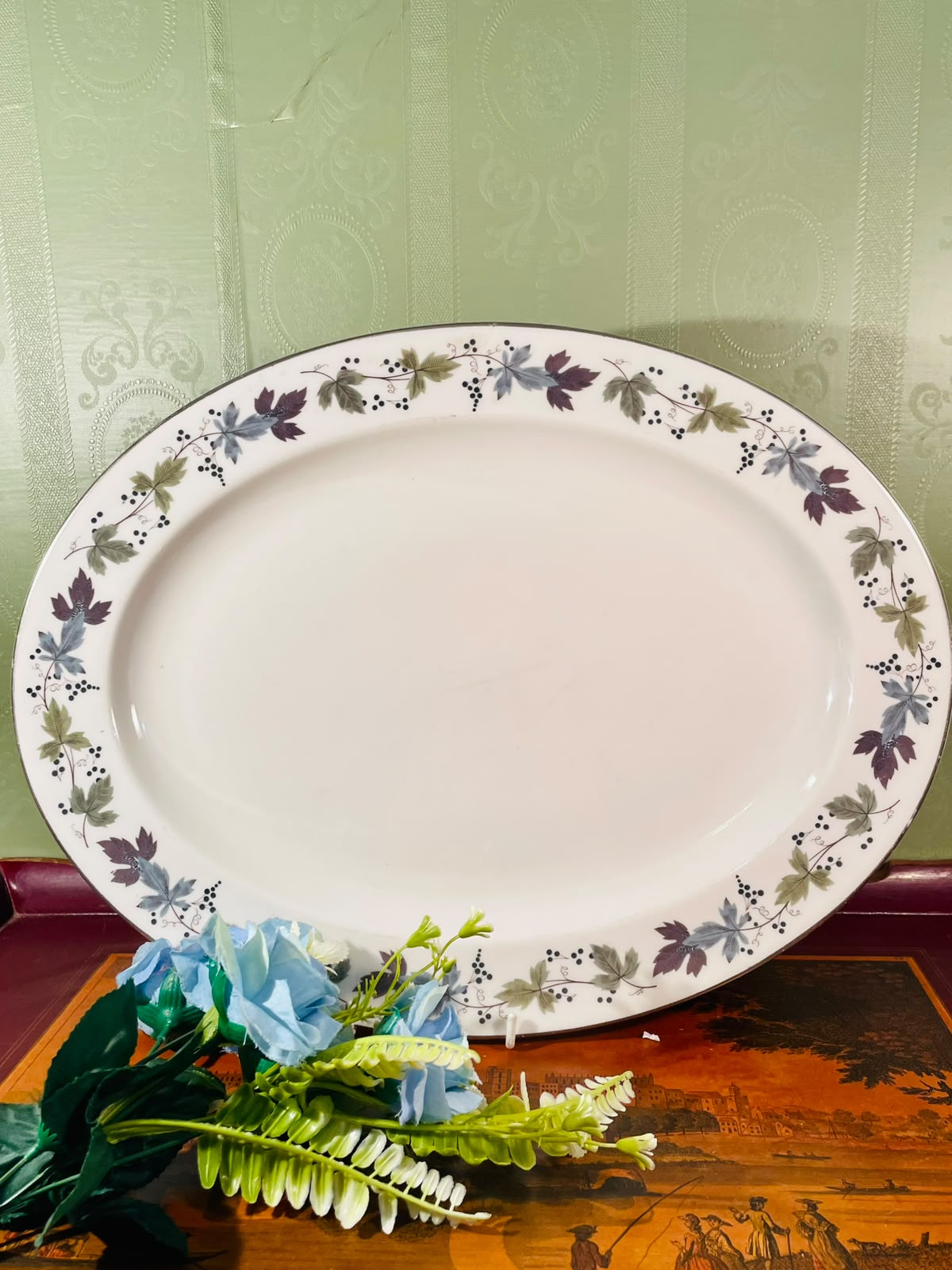 Royal Doultan Leaf Border Ceramic Serving Platter – 16 Inch