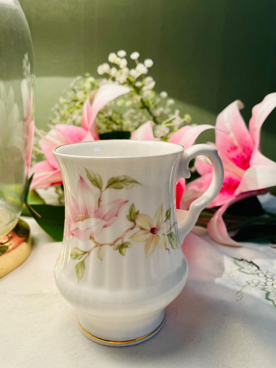 Billtons Montfort Floral Fine Bone China Mug – Approx. 4.5 Inch