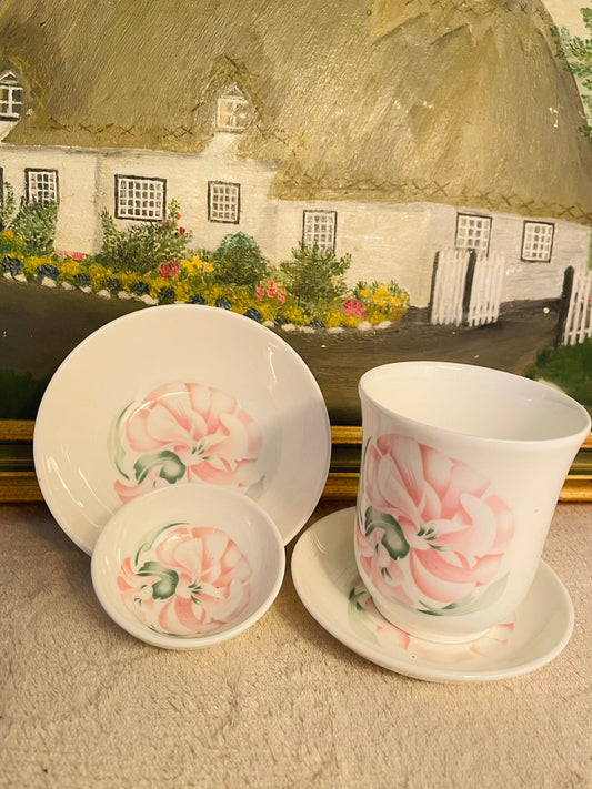 Rare Cacharel Anais Anais Royal Doulton China – 4-Piece Cup, Saucer & Trinket Set in Pakistan