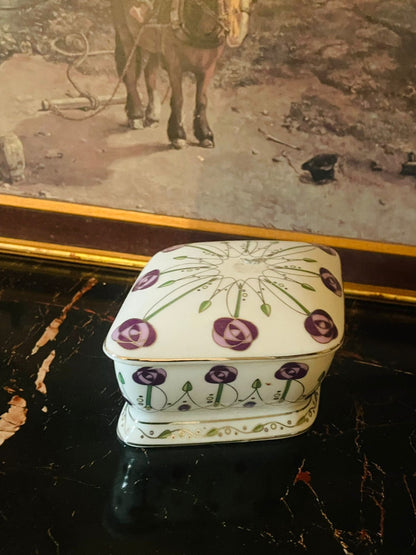 Vintage English Porcelain Trinket Box – Art Nouveau Violet Floral Design