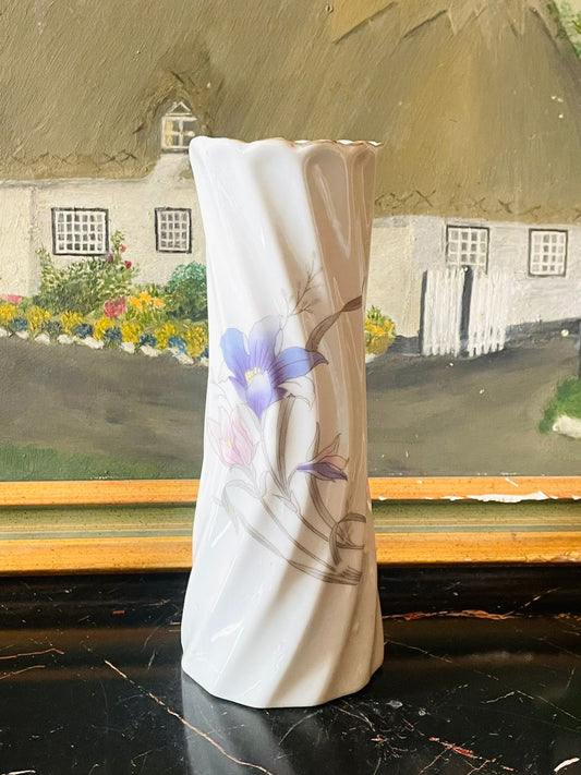 vintage floral vase, english porcelain vase, iris flower vase, twisted ceramic vase, pastel home decor, english cottagecore, vintage pottery england, rare thrift find pakistan, sunset kitchen vintage, floral ceramic vase