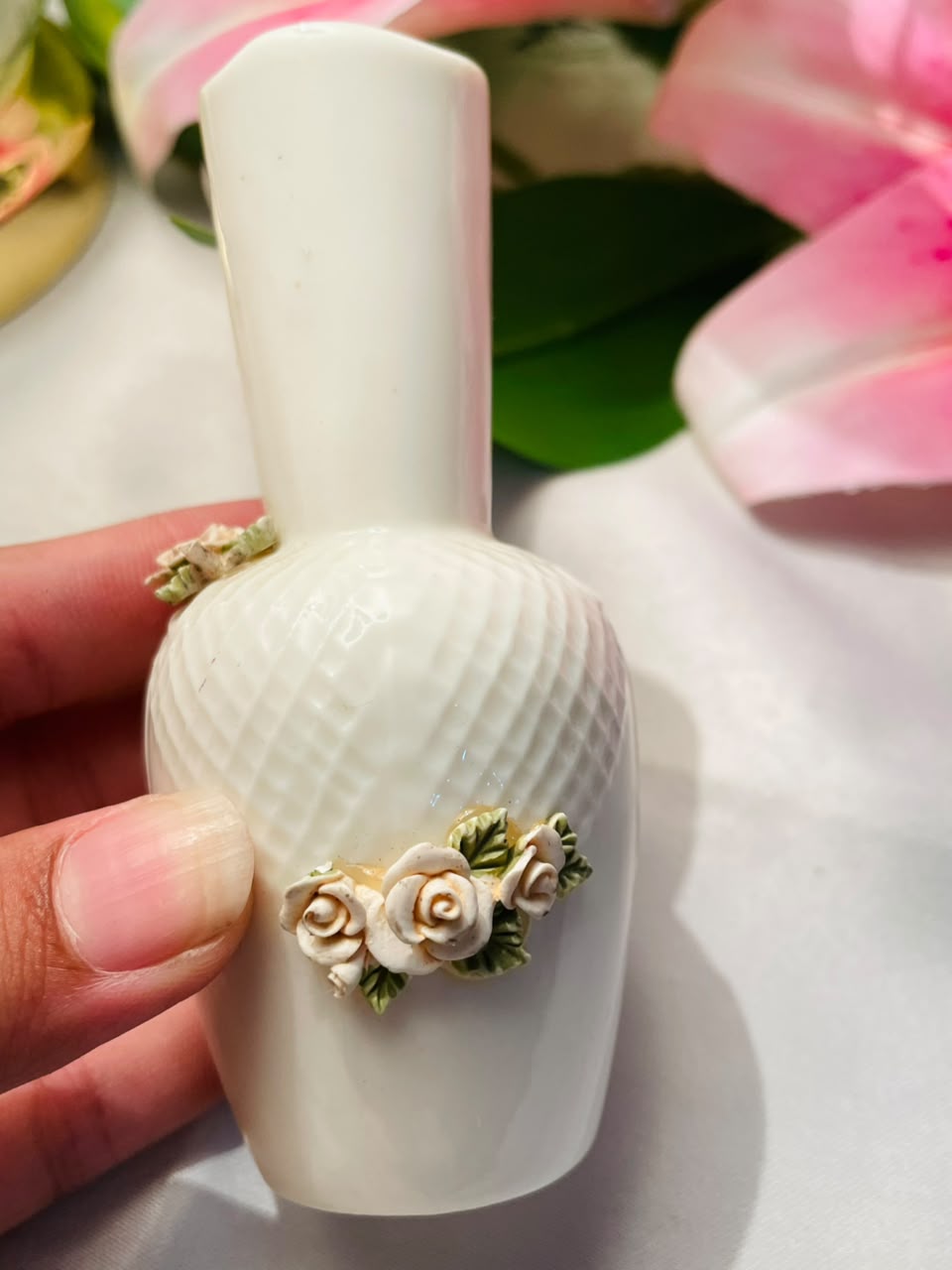 White Raised Rose Decorative Vase Approx. 10 cm