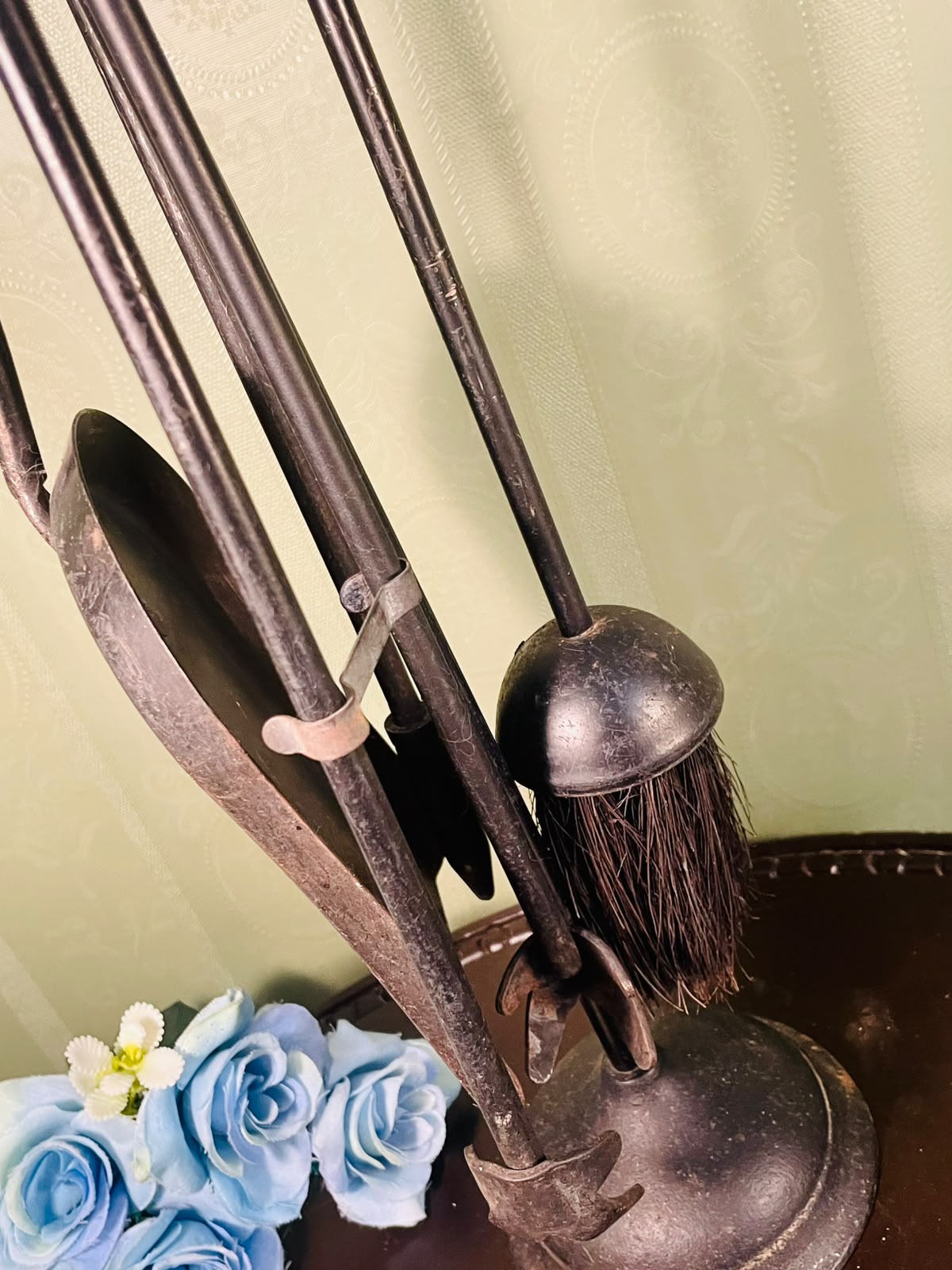 Vintage Fireplace Tool Set with Stand – 4 Piece, 21 Inch