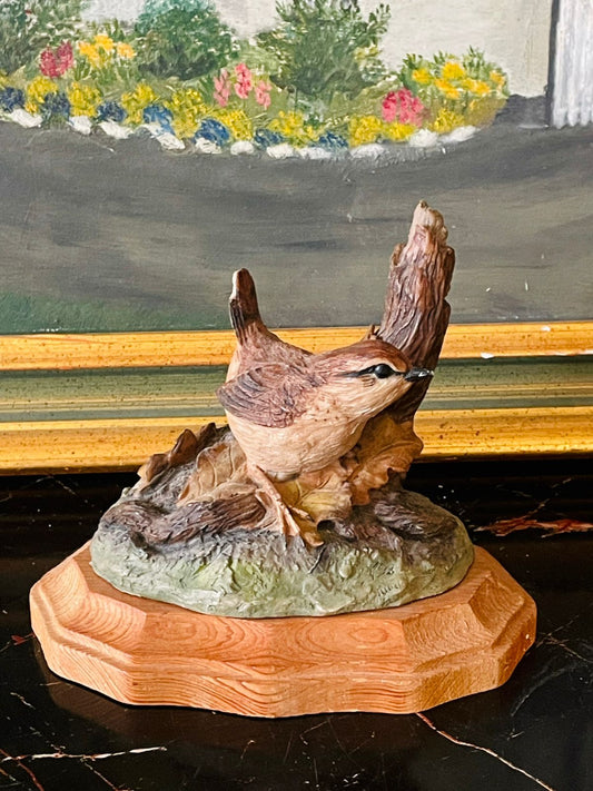 birdfigurine, birddecor, vintagehome, cottagecoredecor, woodlanddecor, englishdecor, homedecorpakistan, wrenbird, resinfigurine, woodenbasedecor, vintagecollection, manteldecor, naturallookdecor, sunsetkitchen