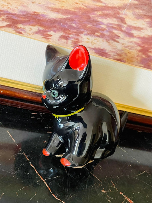 Vintage Black Cat Ceramic Figurine – Gloss Finish (Japan Inspired Style)