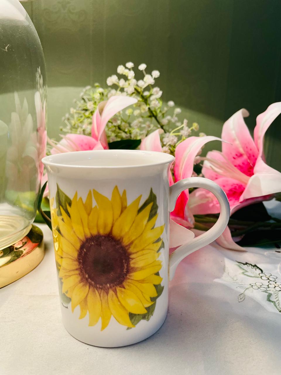 English Bone China Sunflower Mug – Approx. 4.5 Inch