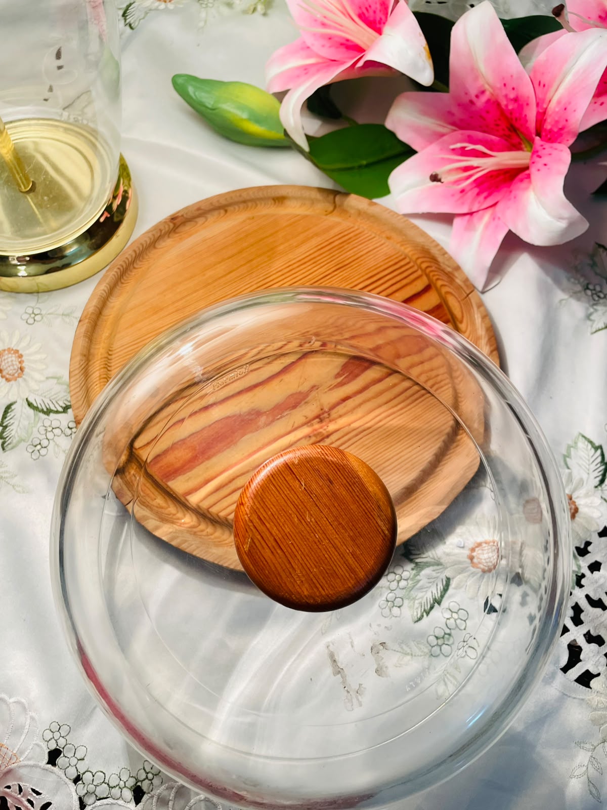 Vintage Wooden Board with Clear Dome Cover – 10 Inch