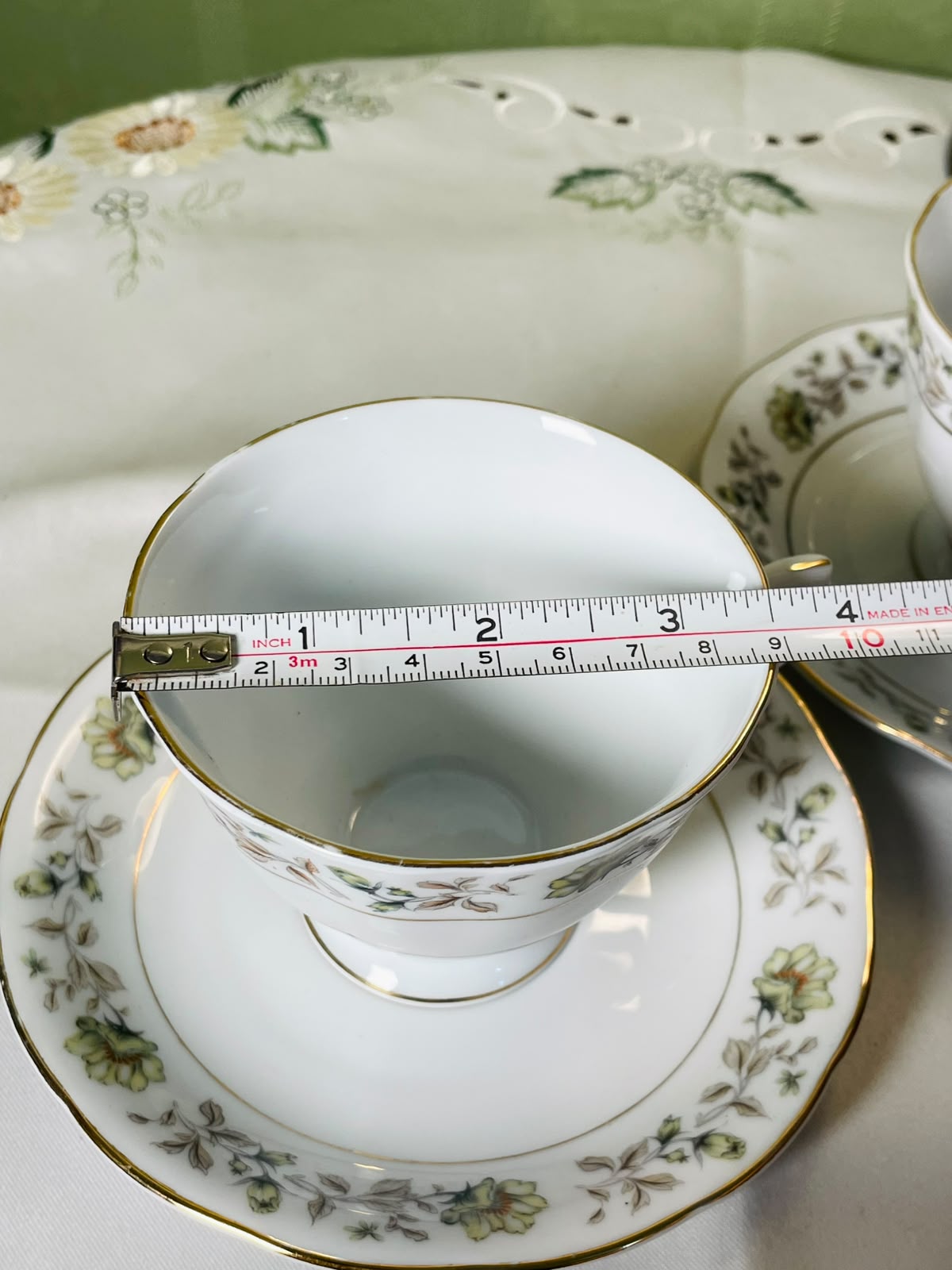 Vintage Green Floral Gold-Trim Cup & Saucer 4-Piece Set