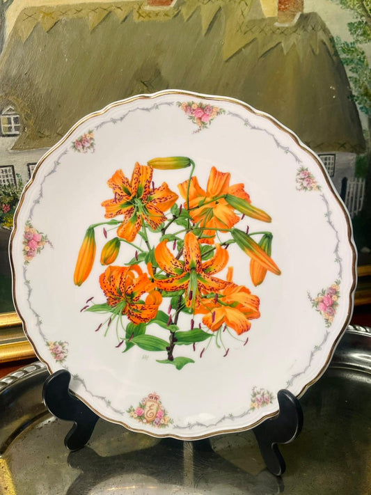 Royal Albert Tiger Lily 9" vintage plate – bone china for collectors & gift buyers in Pakistan