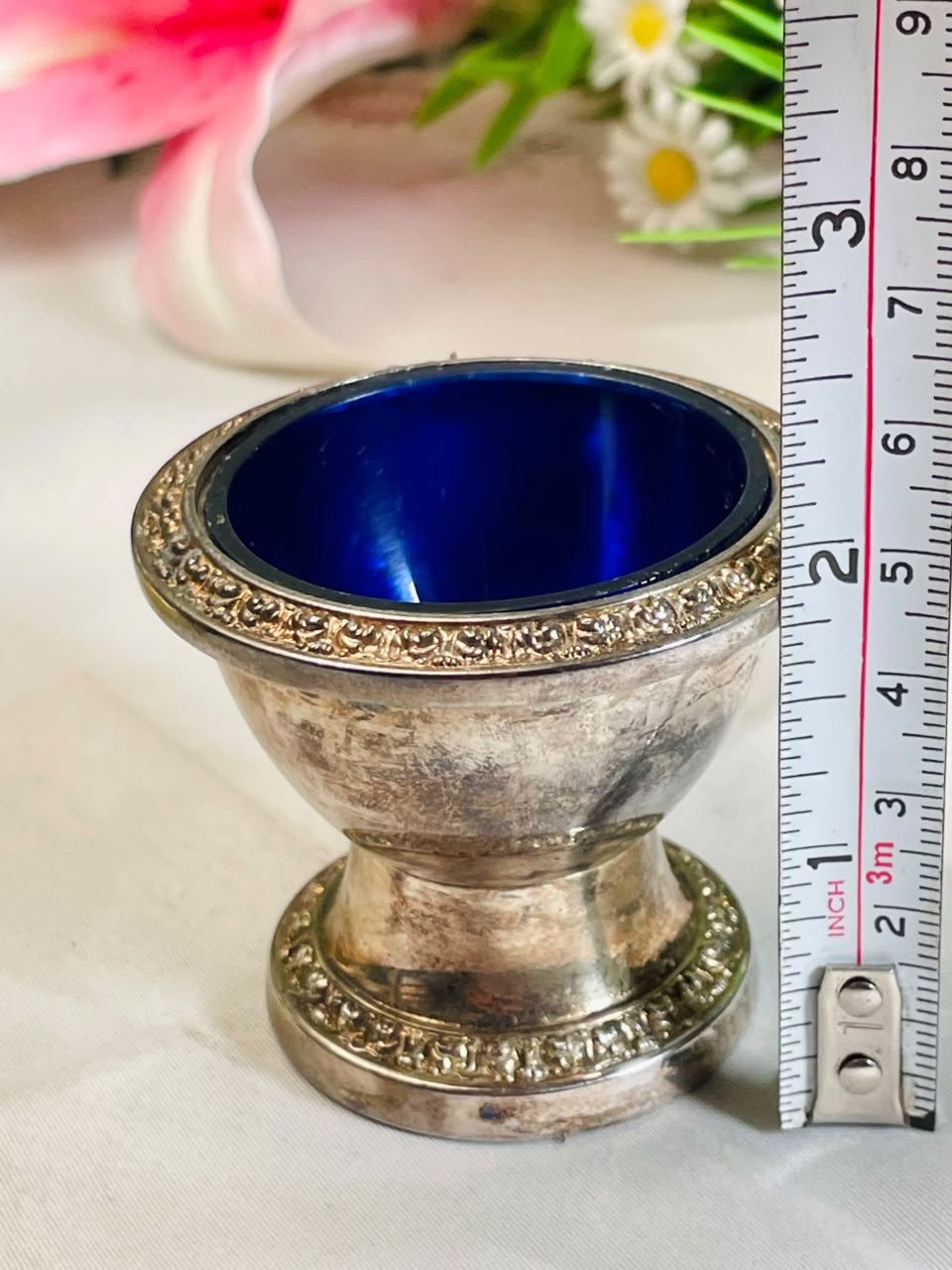 Silver-Tone Egg Cup with Blue Interior – 6 cm
