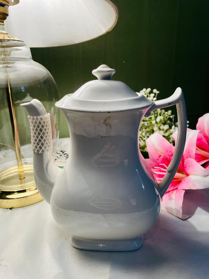 Vintage White Ceramic Coffee Pot with Lid 20 cm