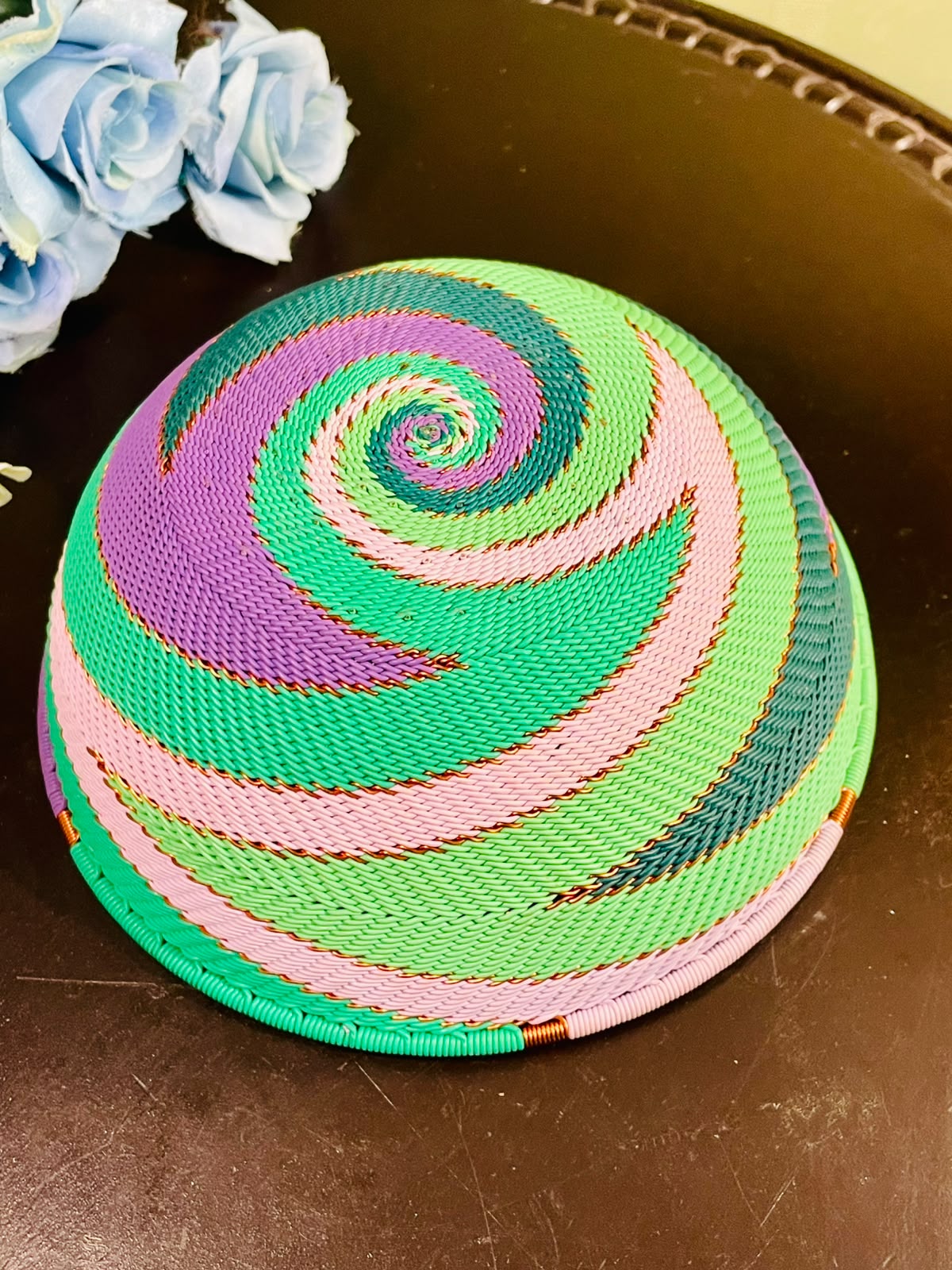 10 Inch Handwoven Decorative Basket Tray – Multicolor Spiral Woven Bowl