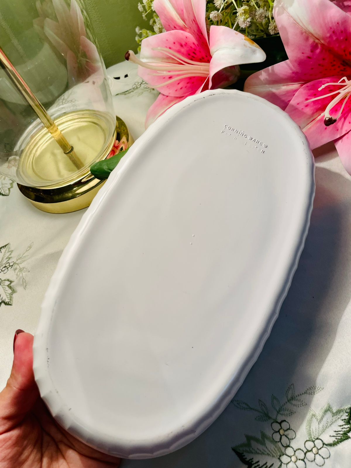 CorningWare French Vintage White Ceramic Oven-Safe Baking Dish Approx. 26 cm