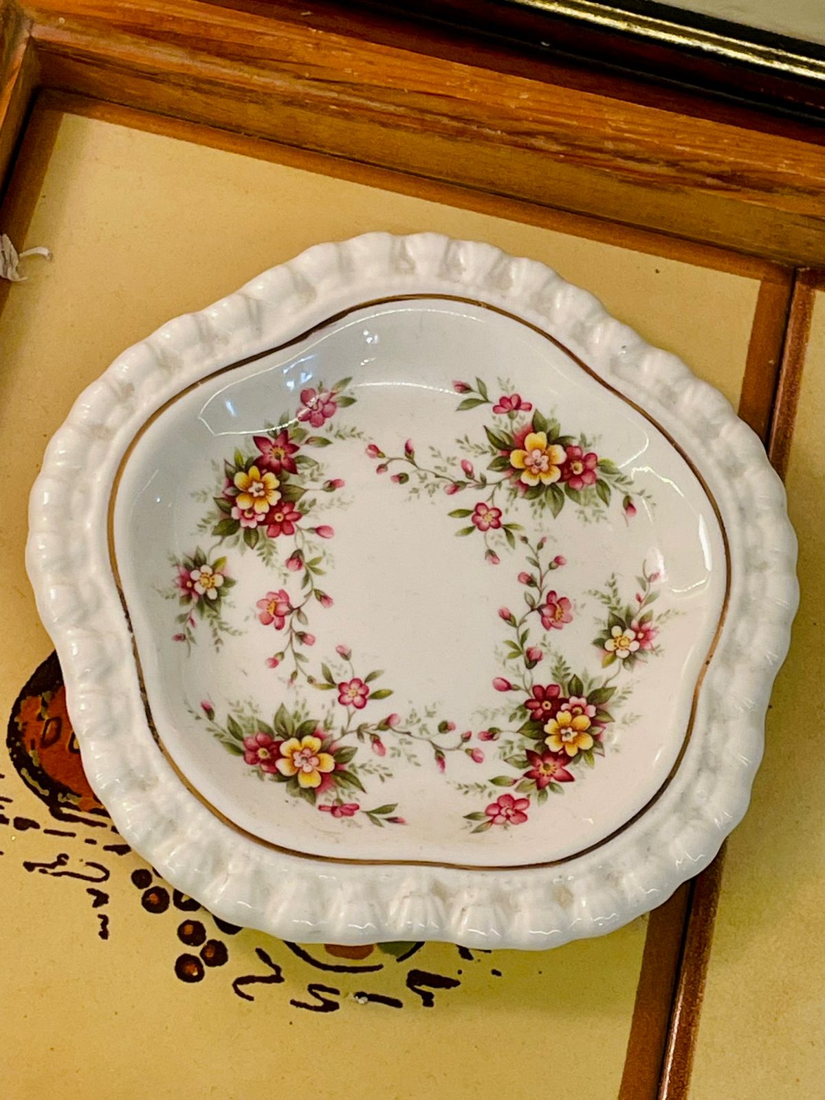 Elizabethan “Caprice” Fine Bone China Trinket Dish – Vintage Floral Plate