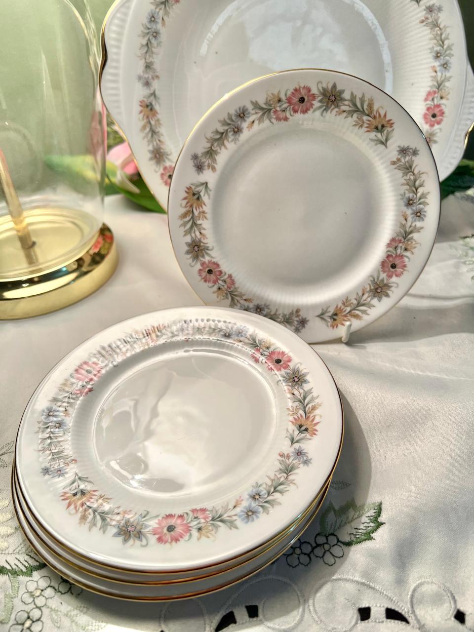Royal Albert Belinda Bone China 5-Piece Cake Set, England