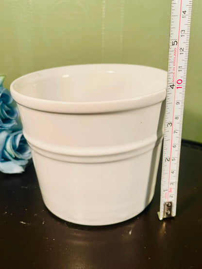 White Ribbed Ceramic Plant Pot – 4 Inch