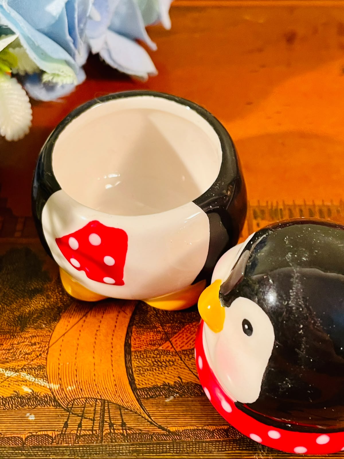 Penguin Ceramic Lidded Jar with Red Scarf – 3 Inch