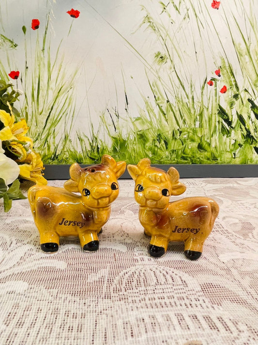Vintage Jersey Cow Salt & Pepper Shakers – Farmhouse Decor