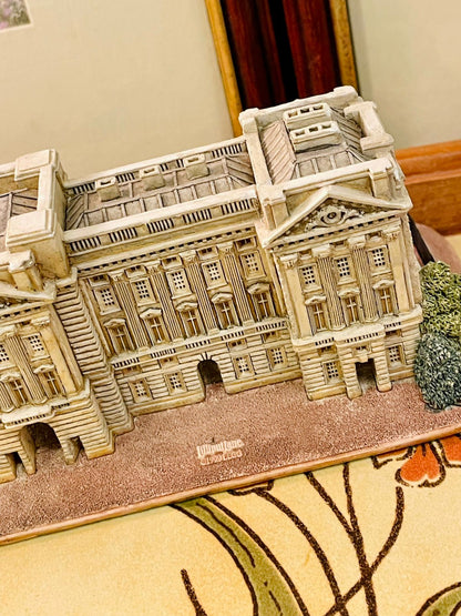 Lilliput Lane Buckingham Palace Sculpture – 1999 Collectible Model