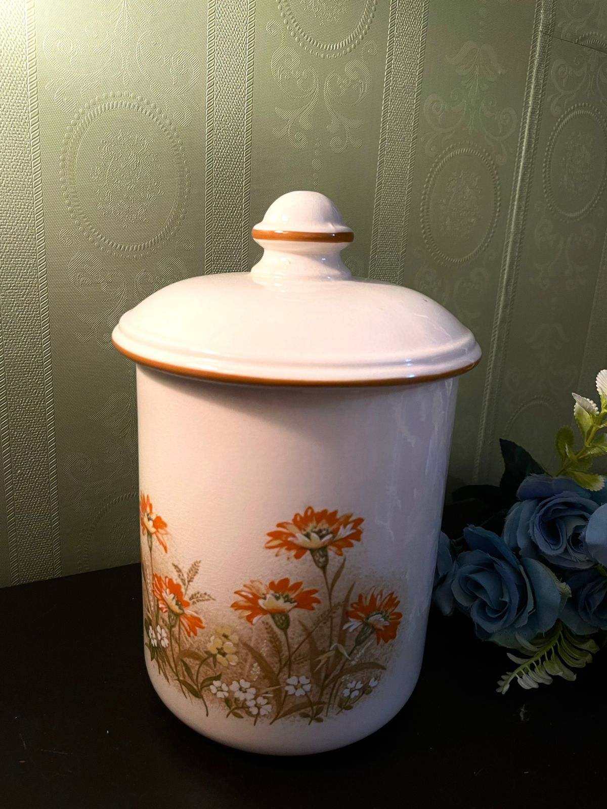 Vintage Floral Ceramic Storage Jar with Lid – 8.5 Inch