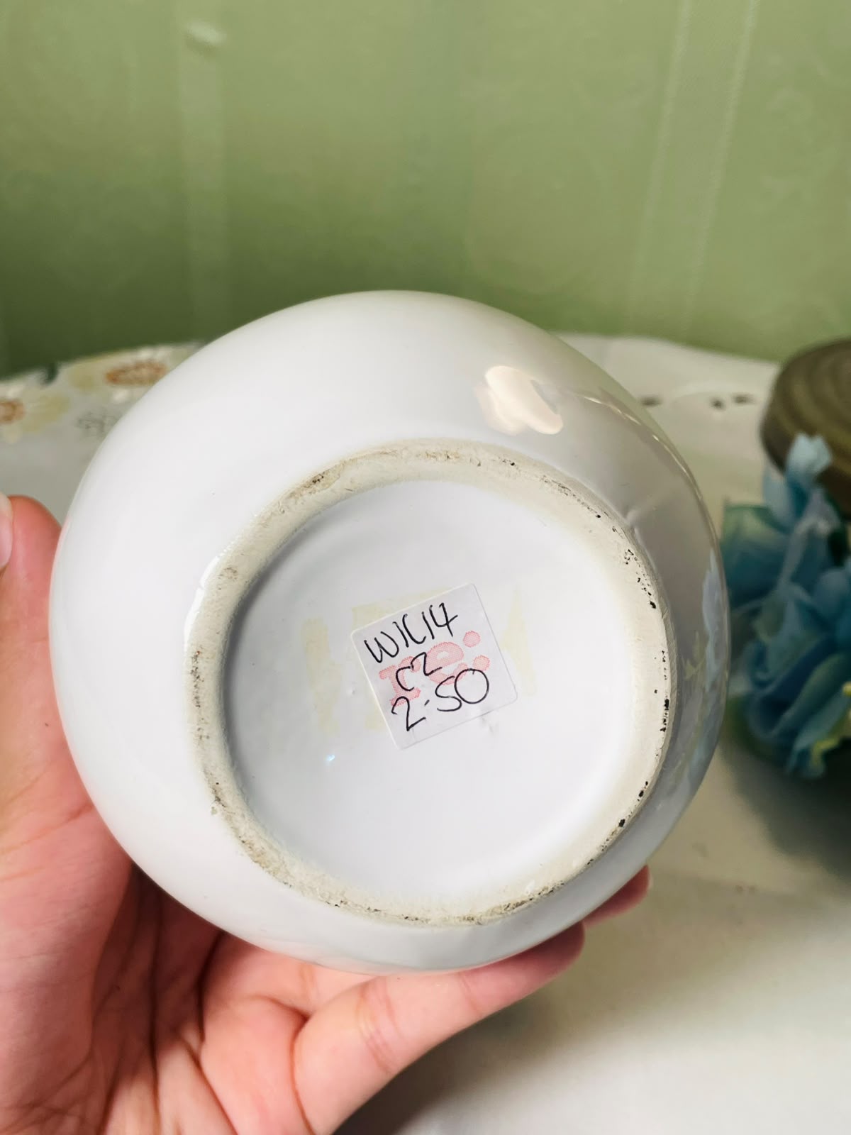 Vintage Hand-painted White Red Floral Ceramic Vase 18 cm