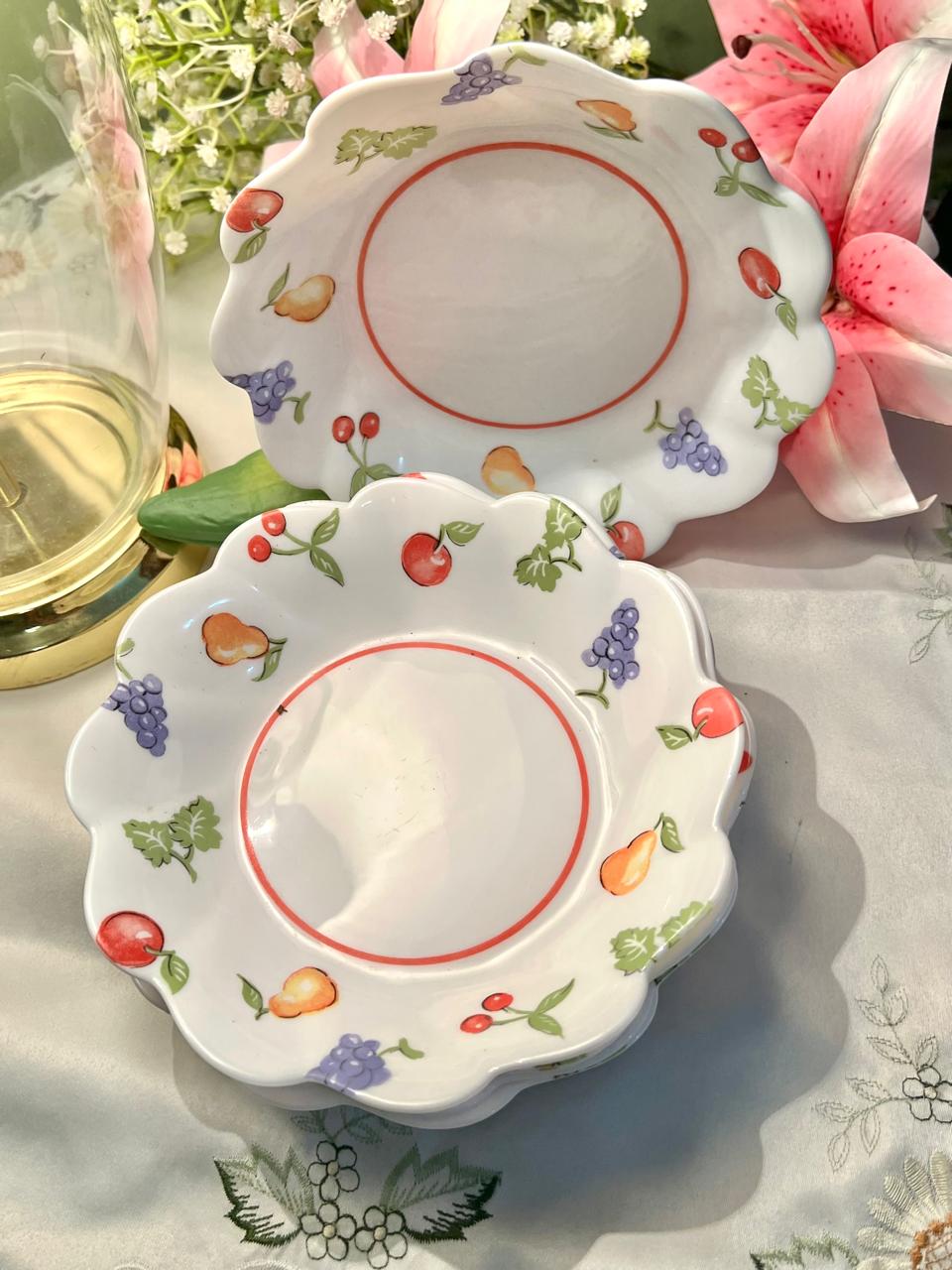 Vintage Scalloped Fruit Pattern Plates / Shallow Bowls – Approx. 17 cm – Set of 6