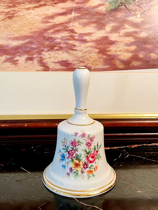 #CamelotBell #FineBoneChina #MadeInEngland #VintageBell #CollectibleBell #DecorativeBellPakistan #AntiqueCollectibles #EnglandChina #HomeDecorPakistan #FloralChinaBell