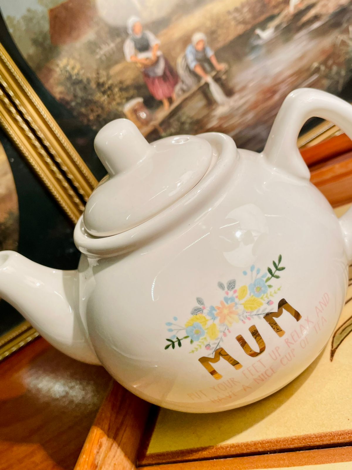 Sweet “MUM” Floral Ceramic Teapot – White – Gift For Mum / Mother’s Day Present
