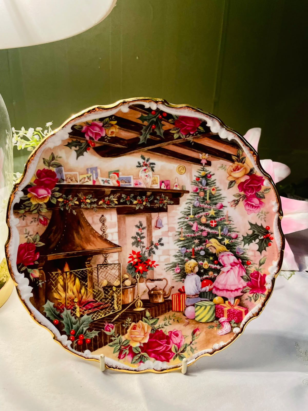 Royal Albert Christmas Joy Decorative Plate – 8 Inch