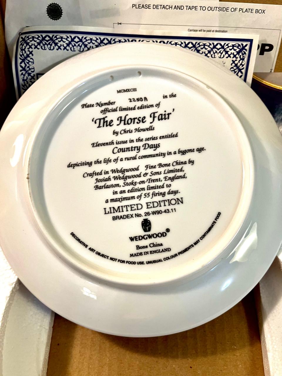 Vintage English Horse Fair Collector Plate 20 cm Boxed