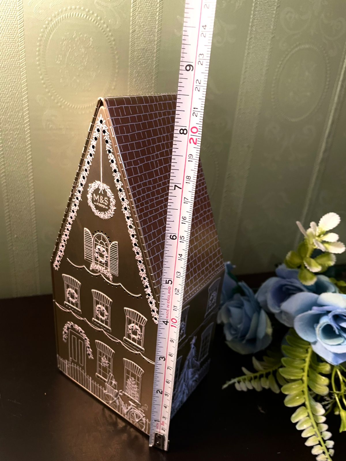 M&S Light Up Gingerbread House Lantern – Christmas Tea Light Holder 9 Inch