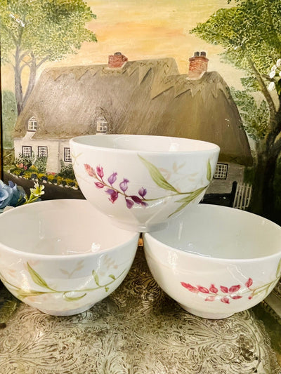 Vintage Floral & White Ceramic Bowl– Deep Bowl - Oven Safe