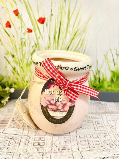 Sweet Temptations Hot Apple Pie Scented Candle