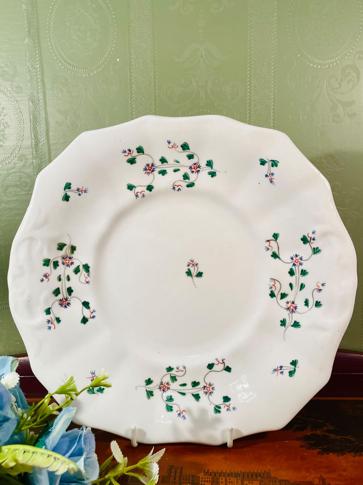 Green Floral Ceramic Serving Platter – 9 Inch