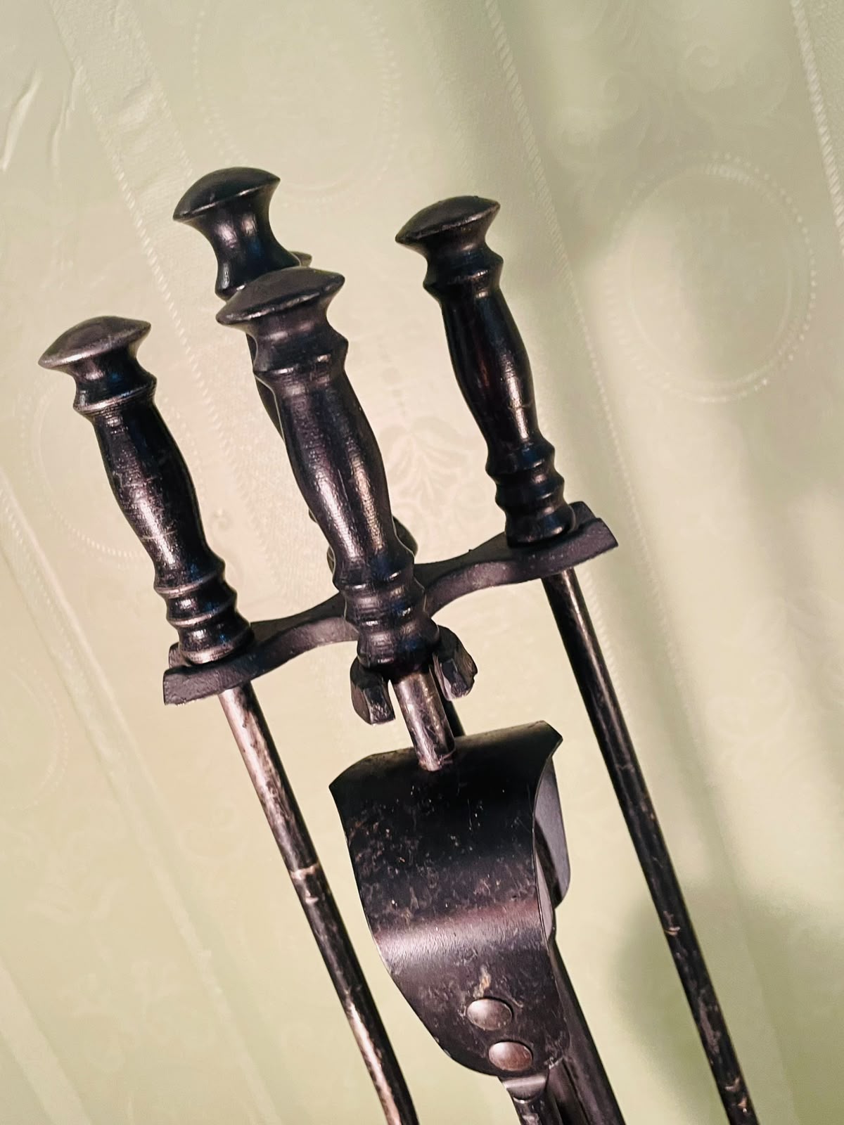 Vintage Fireplace Tool Set with Stand – 4 Piece, 21 Inch