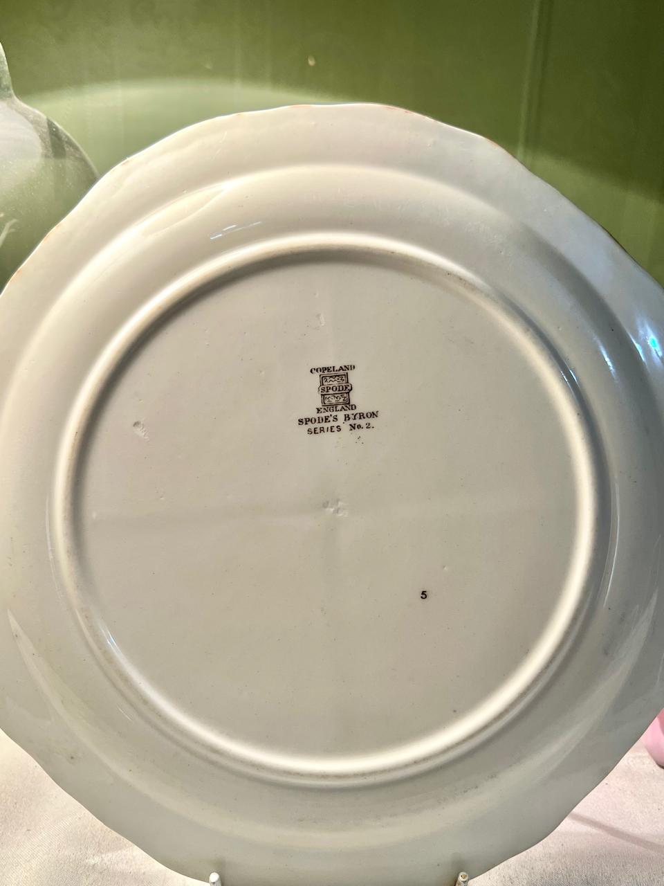 Copeland Spode's Byron Countryside Decorative Plate – 9 Inches