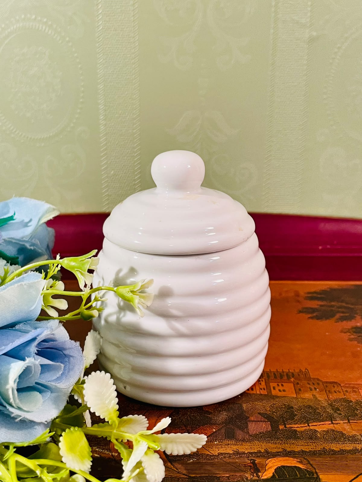 White Ribbed Ceramic Lidded Honey Jar – 4 Inch