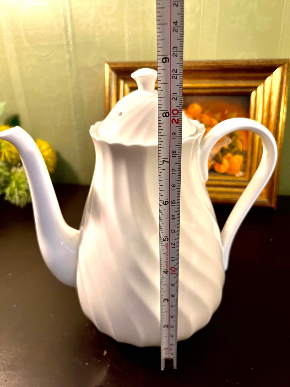 Vintage White Swirl Porcelain Tea Pot – 9 Inch