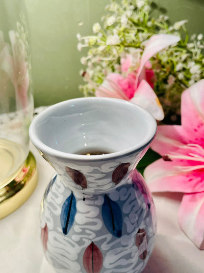 Vintage Hand-Painted Ceramic Vase – Abstract Floral Leaf Design – Approx. 13 cm