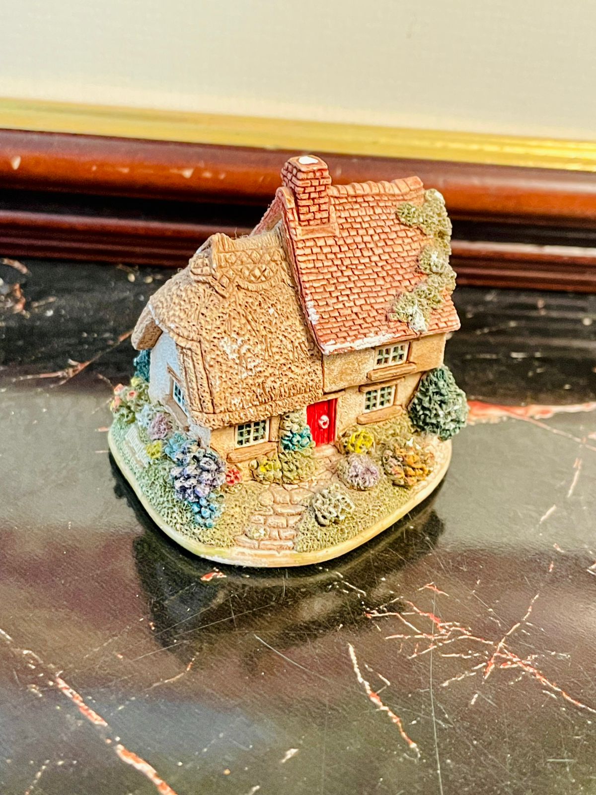 Lilliput Lane "Finders Keepers" Cottage – 1999 The British Collection