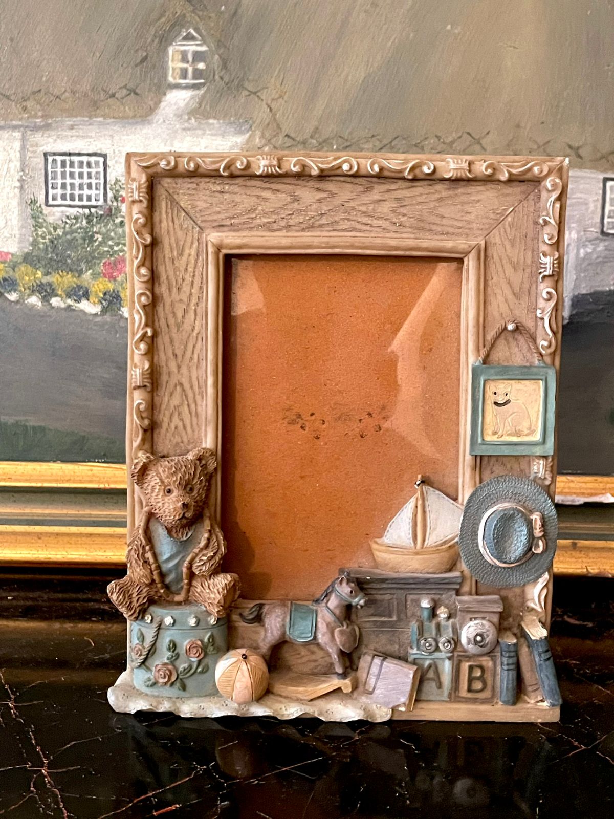 vintage toy photo frame, teddy bear frame, nursery décor Pakistan, English vintage frame, baby shower gift idea, collectible resin frame, cottagecore décor, thrift home treasures, vintage home accessories