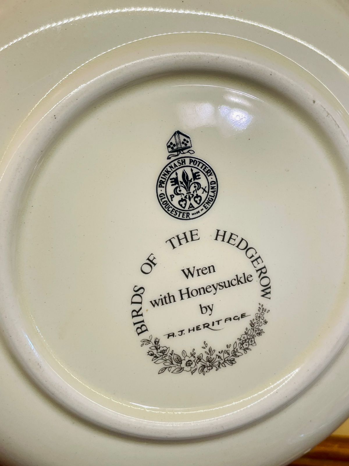 Prud’nash Pottery “Wren with Honeysuckle” Plate – Made in England