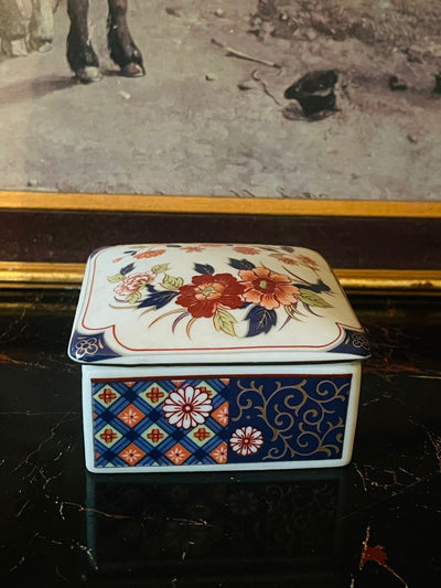 Vintage English Porcelain Trinket Box – Imari Floral & Geometric Pattern