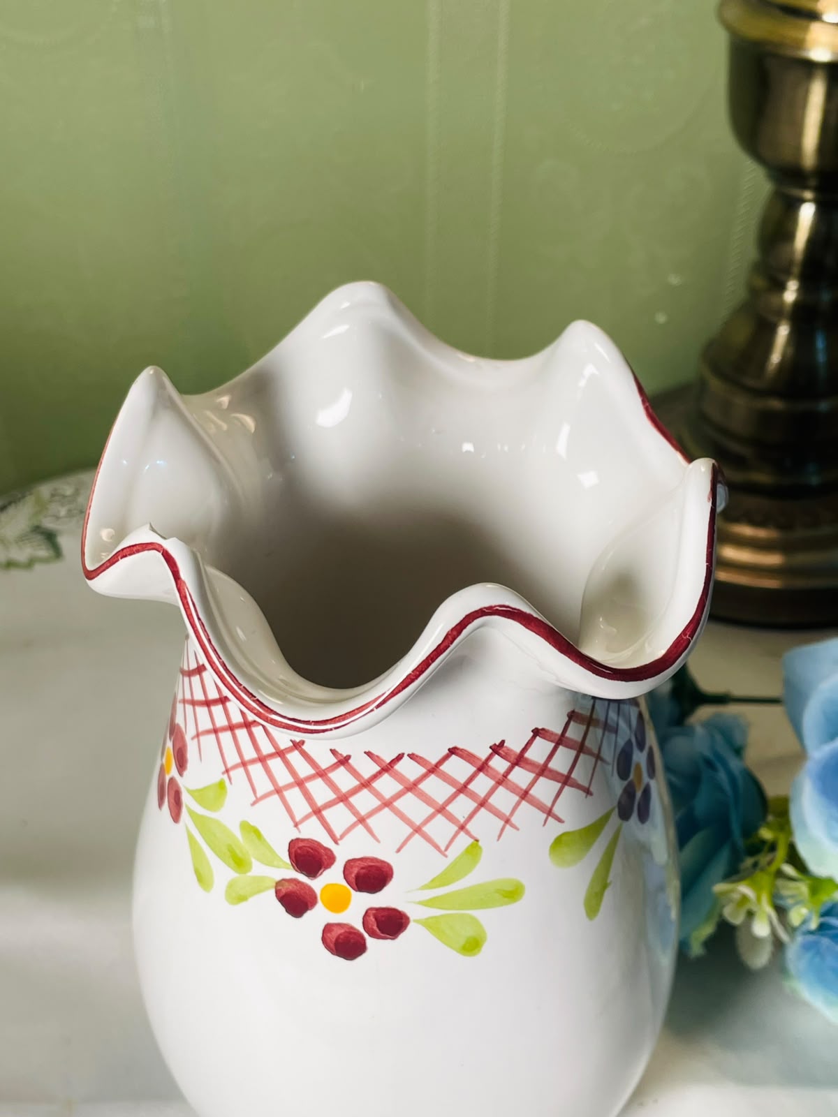 Vintage Hand-painted White Red Floral Ceramic Vase 18 cm