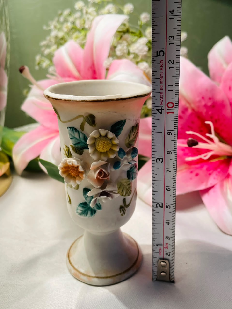 White Raised Floral Pedestal Vase Approx. 11 cm