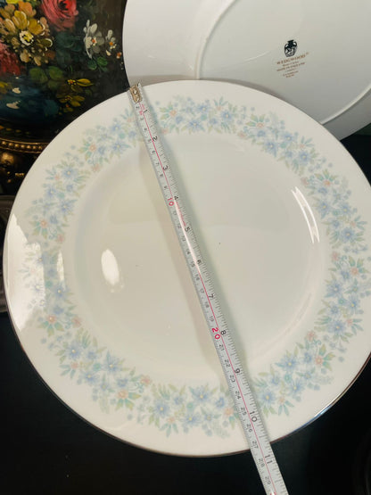 Wedgwood Wyndham Bone China Dinner Plates Set of 8 England