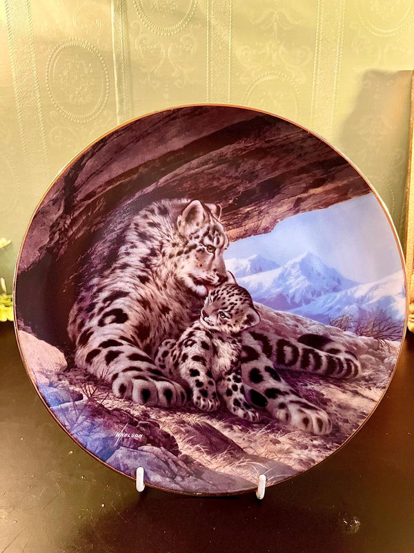 Vintage Snow Leopard Decorative Plate 8 Inch